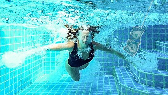 Порно видео - Искусственное дыхание пенис в рот