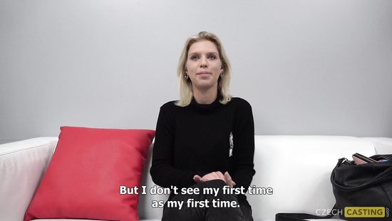 Чешская любительница на кастинге дрочит киску и чпокается с агентом