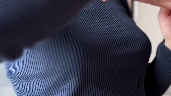 всю кофточку запачкал