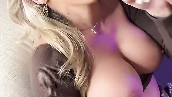 большие сиськи и минет - хорошая пара