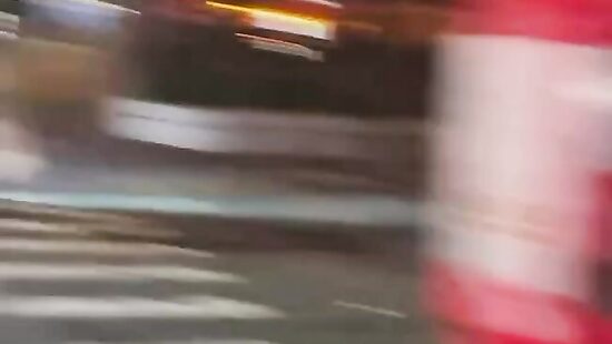 жена вышла за хлебом