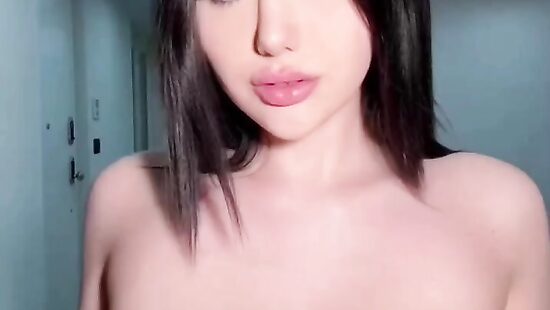 скромно о больших грудях