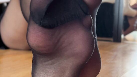Nylon feet