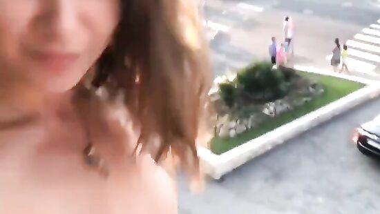 а прохожие даже не догадываются